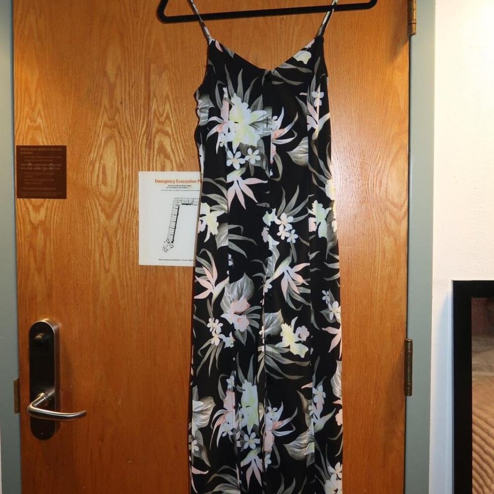 H&M V-neck dress - Light yellow/Leaf-patterned - Ladies